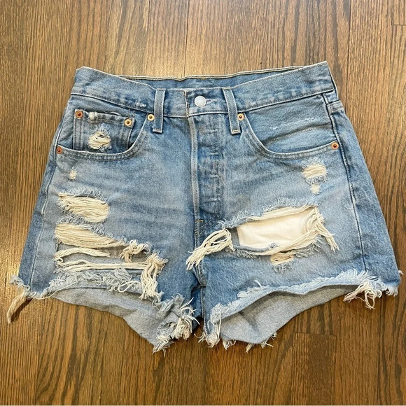 LEVI'S Premium 501 High Rise Short in Fault Line size 26 Style 56327-0012 - Picture 2 of 12